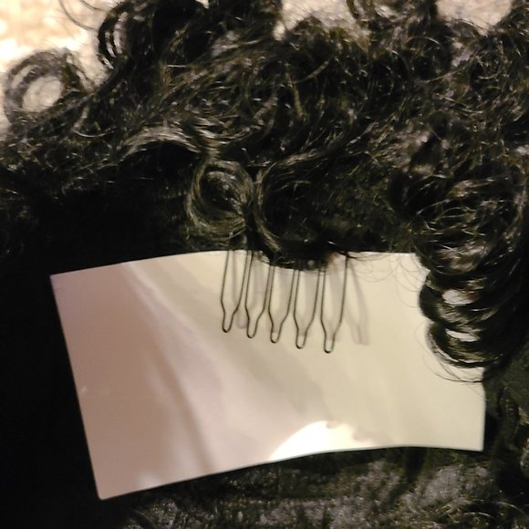 Wig - Short & Curly With Bangs - Picture 11 of 12